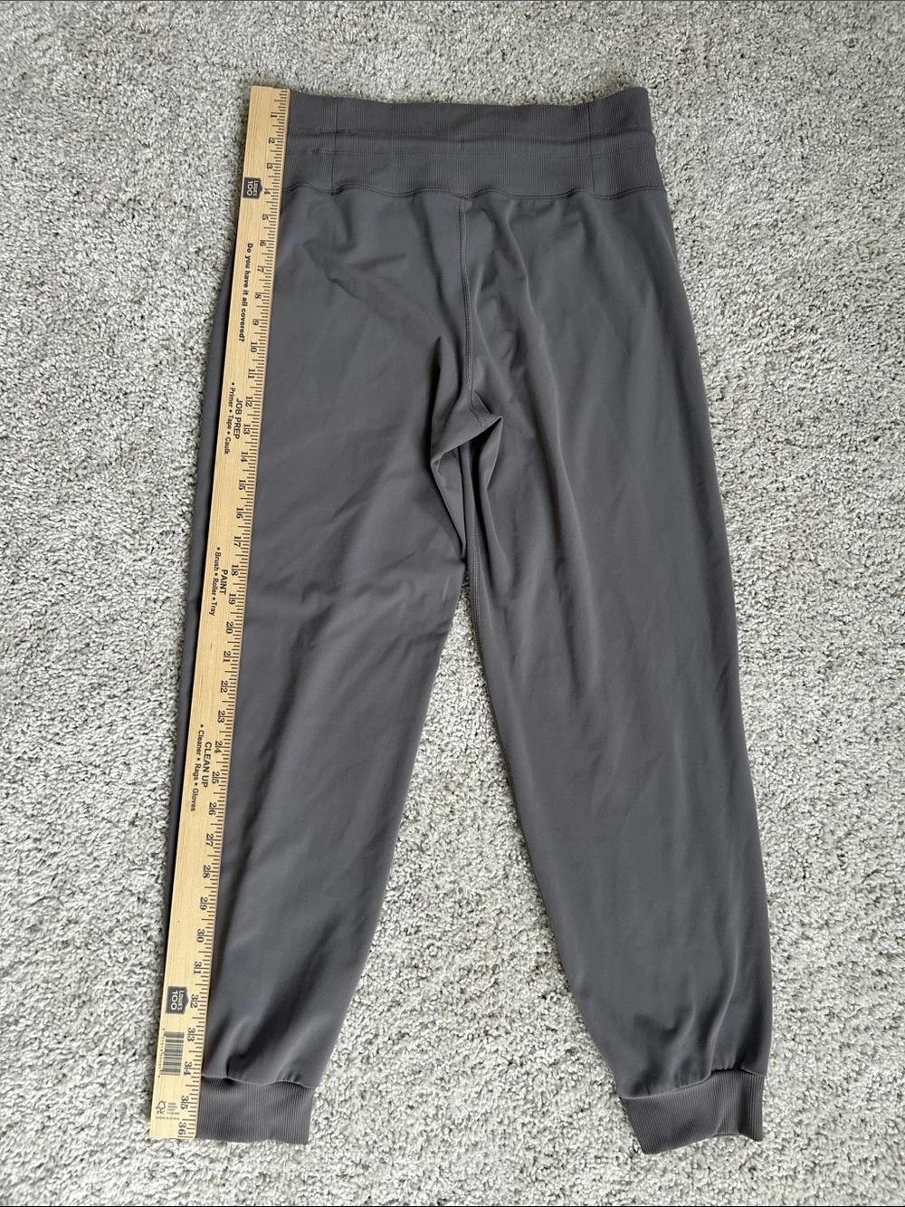 Vuori Light Gray Performance Joggers Large